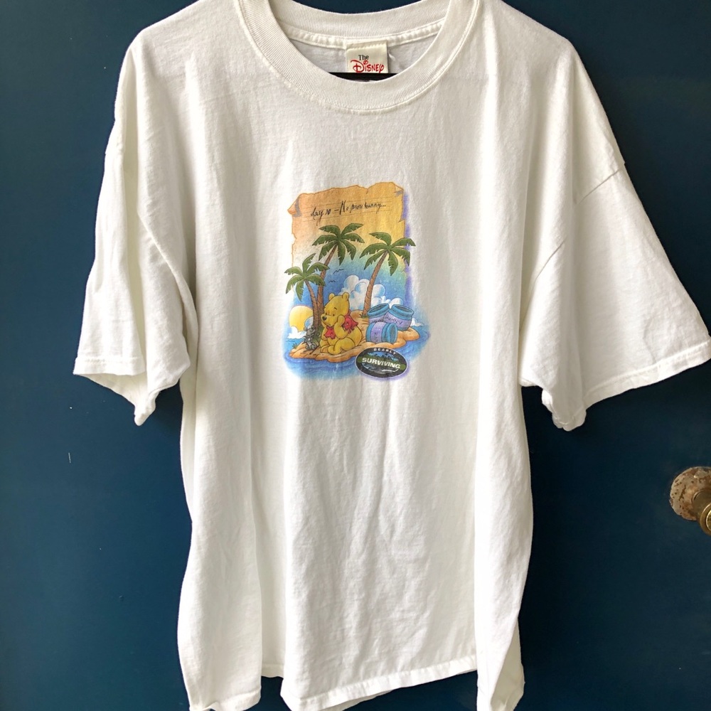 ⭐️Vintage Winnie the Pooh Survivor t-shirt